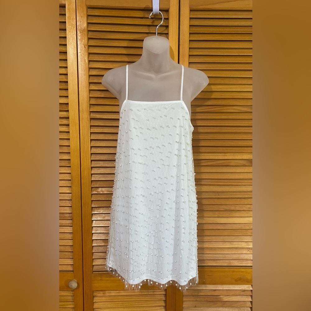 NWOT Pearl dress by Forever 21